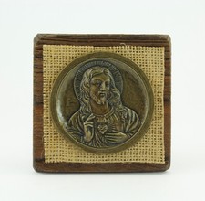 Quadro Sacro Cuore di Gesù in lega ottonata su tavoletta di legno