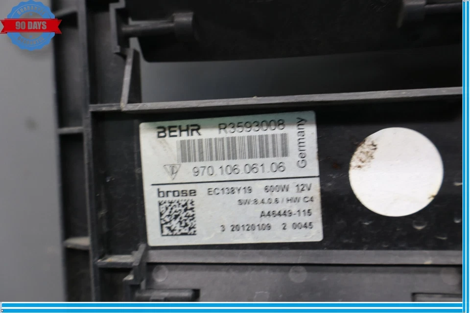 Ventilador de refrigeración del radiador del motor 10-16 Porsche Panamera 970 97010606106 OEM Foto 4 de 4