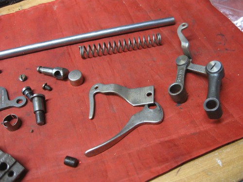 Singer 66 Nähmaschine Nadeldrücker Stangen Fadenaufnahme Hebel SEITENKLEMMUNG - Bild 3 von 3