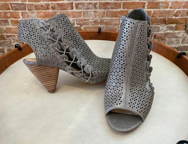 Vince camuto elison clearance bootie