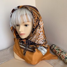 Vintage GUCCI Silk Scarf Seidenschal Foulard 88x86cm handgerollt in Box