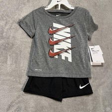 Nike 2-Piece Set Toddler Boys 24M Gray Dri-FIT Shirt and Black Shorts Swoosh