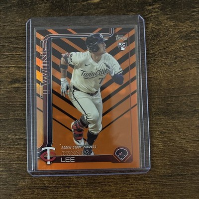 2025 Topps Update Series - Rookie Debut Brooks Lee #US243 Holiday  Foil (RC)