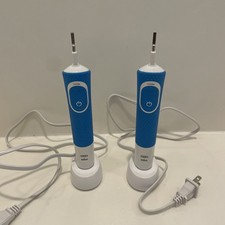 Oral-B Kids Electric Toothbrush with Sensitive Brush Head and Timer, 2-pack