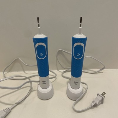 Oral-B Kids Electric Toothbrush with Sensitive Brush Head and Timer, 2-pack