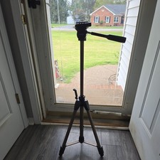 Dynex Universal Professional 36" Tall Tripod DX-TRP60 With Carrying Bad