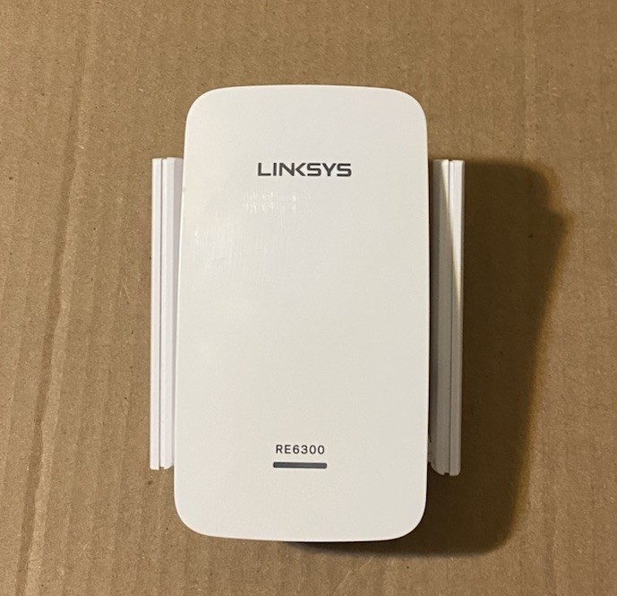 Linksys AC750 Boost Dual-Band Wi-Fi Gigabit Range Extender RE6300