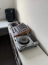 2 x Pioneer CDJ-850 DJ CD/MP3/USB player in silver - PAIR / BOTH WORK PERFECTLY