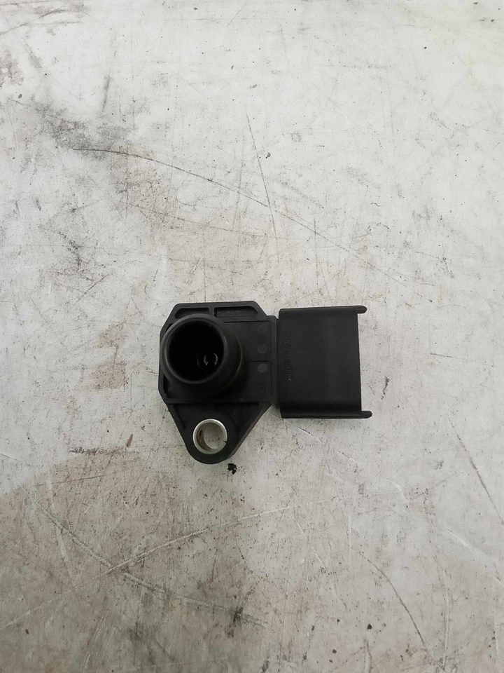 Sensor de mapa de presión absoluta colector KIA SEDONA 2010 39300-38200 USADO OEM Foto 4 de 4