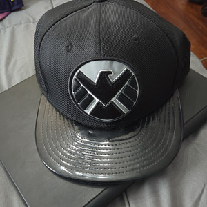 New Era 59FIFTY Marvel Avengers S.H.I.E.L.D. Black Hat 7 1/4 57.7cm