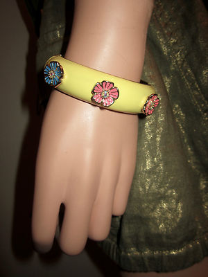 Betsey Johnson Yellow Enamel Pink Blue Flowers Hinge Bangle  display picture 1