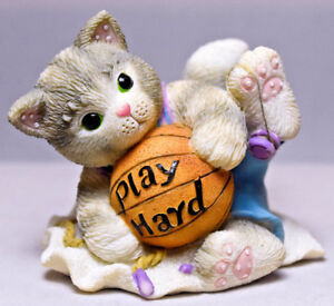 Kitten Holding Basketball & Yo-Yo Calico Kittens 642312 Play Hard