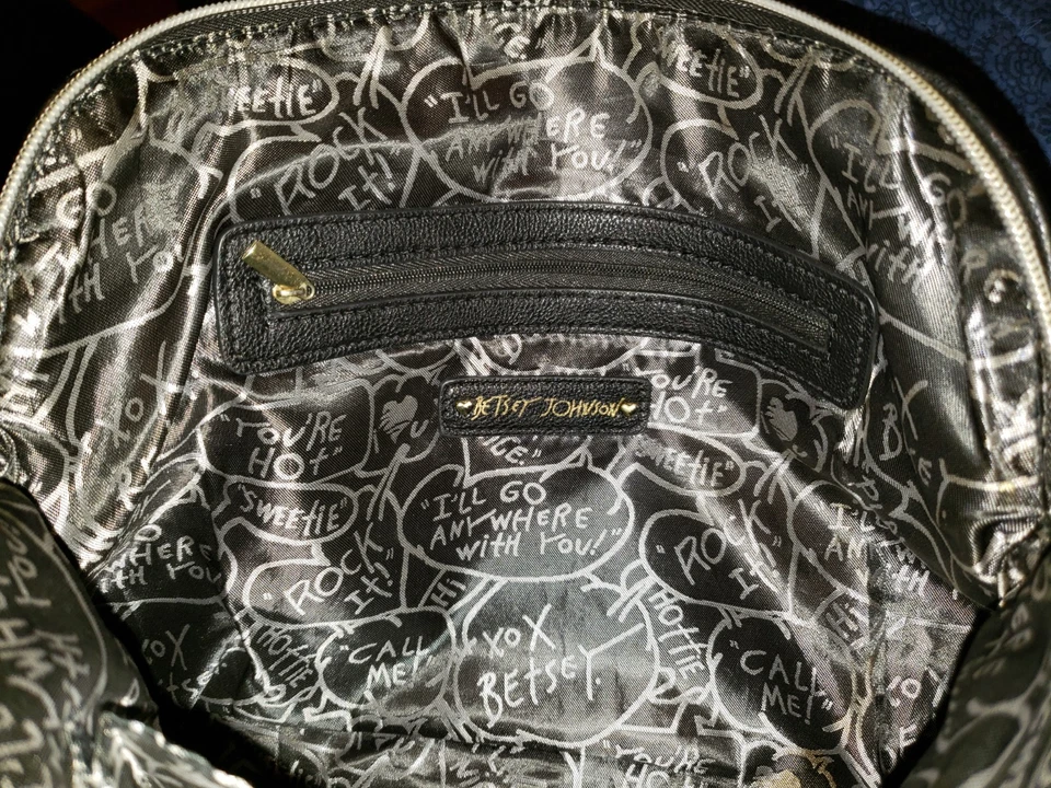 BETSEY JOHNSON Faux Leather quilted Hearts Black Purse Handbag - Image 4 of 4