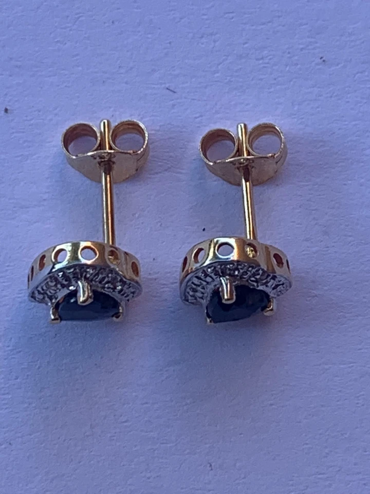 SUPERBE PAIRE DE BOUCLES D'OREILLES OR JAUNE 18 CARATS + 2 SAPHIRS + 6 DIAMANTS - Photo 4/4