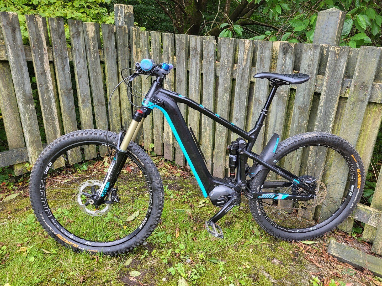 Focus Jam 2 Plus Limited. E Mountain Bike. Size Medium. Shimano M8000