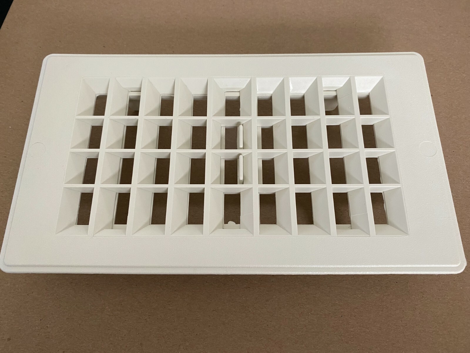RV Floor Register White Plastic Floor Vent 33/4" x 77/8" dampered
