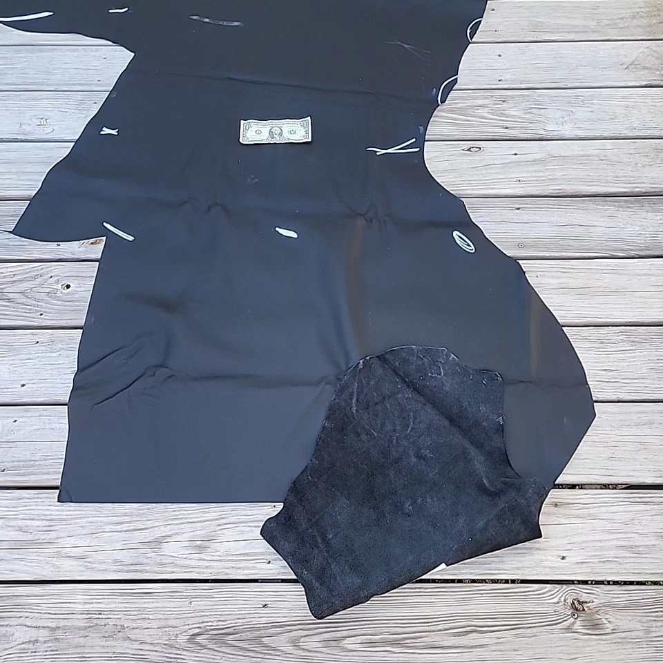 Remanente de chatarra de tapicería de cuero negro parcial de piel de vaca de alta calidad  Foto 4 de 4