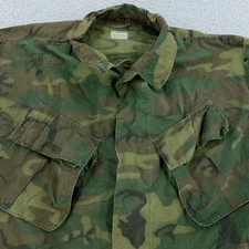 Vintage 1969 Vietnam War ERDL Jungle Jacket Rip-Stop Poplin Slant Pocket M-R