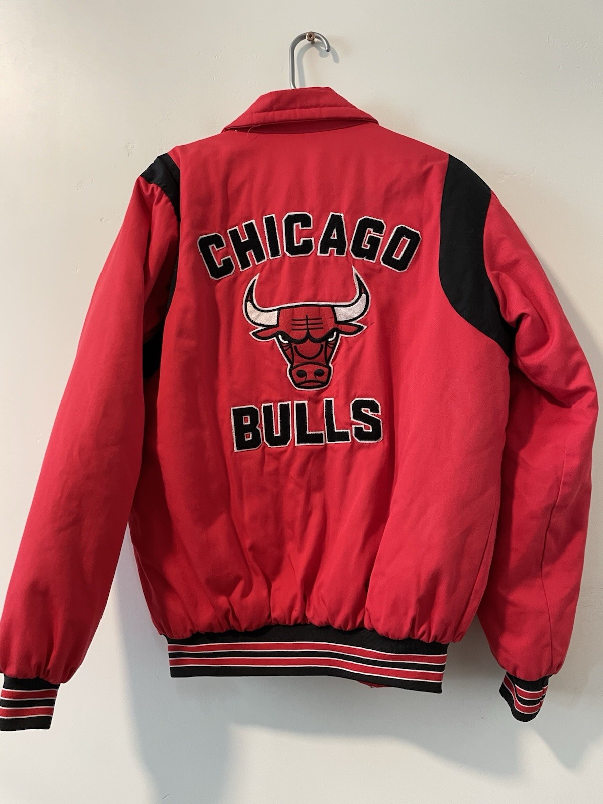 SACAI X NIKE Giacca puffer classica Nike Chicago Bulls vintage taglia intera NBA