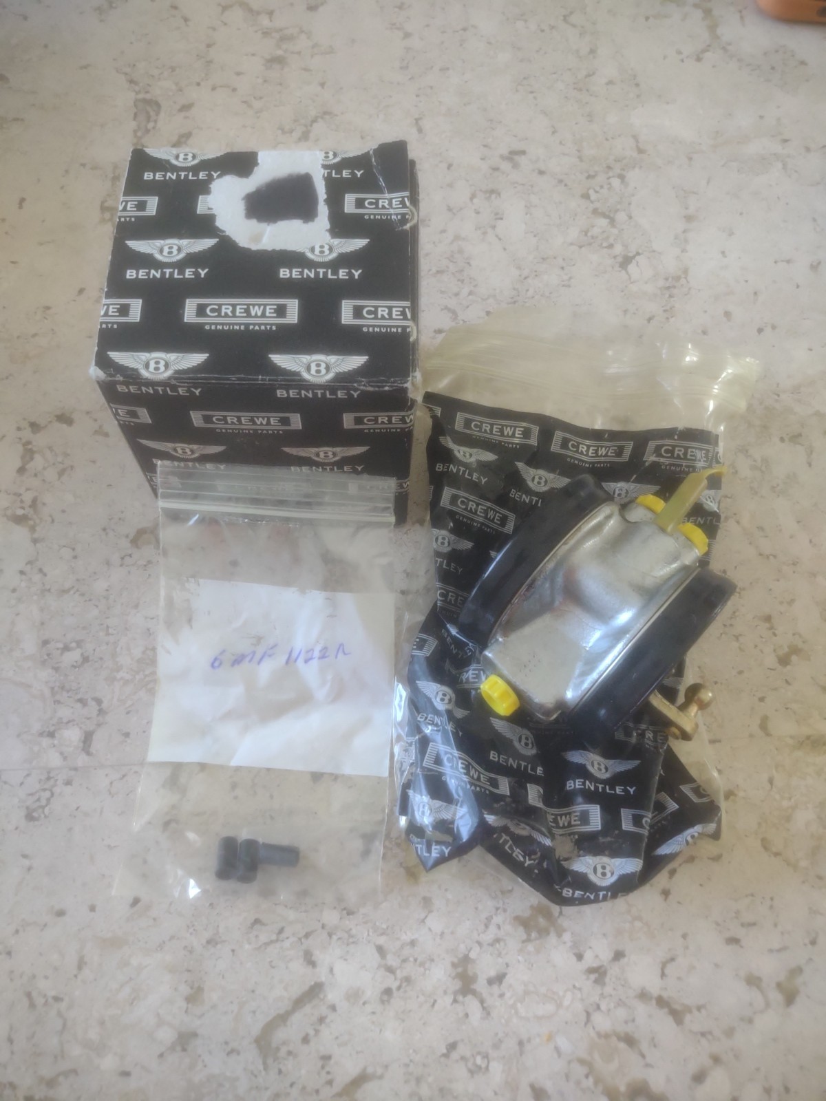 NOS BENTLEY HEIGHT CONTROL VALVE GMF1223 RARE FIND!!! W/Gmf1122r Olive Pipe