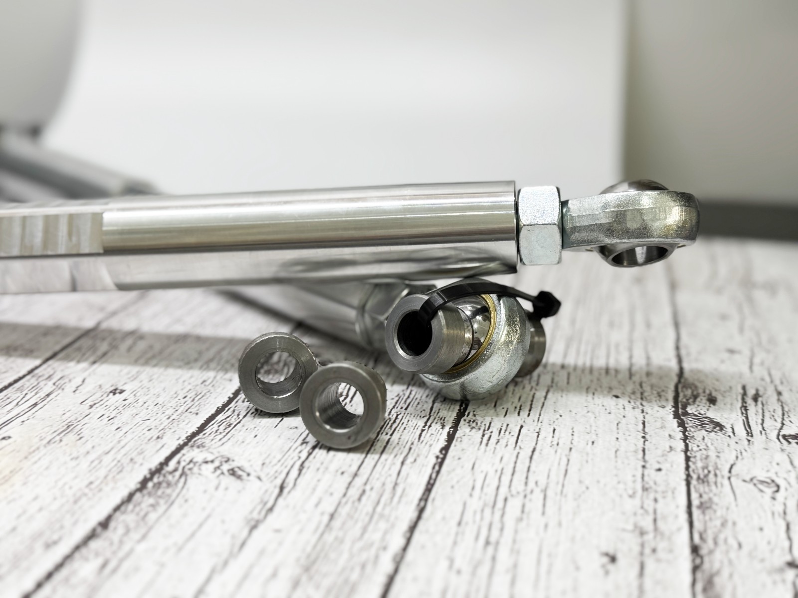 Adjustable Rear Toe Arms BMW E9x & E8x & Eccentric Lockout Washers