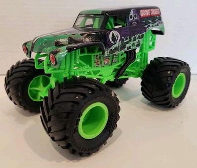 Grave Digger Monster Jam Diecast Truck Large BKT Wheels Collectible Toy 58700