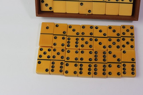 Vintage Set of Thick Butterscotch Bakelite Catalin Crisloid Double Six Dominoes - Picture 5 of 14