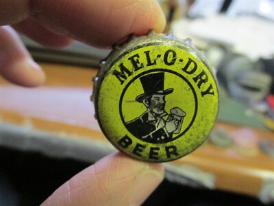 Frankenmuth, Mich. used beer crown cap Frankenmuth Mel-O-Dry Beer MICHIGAN MI