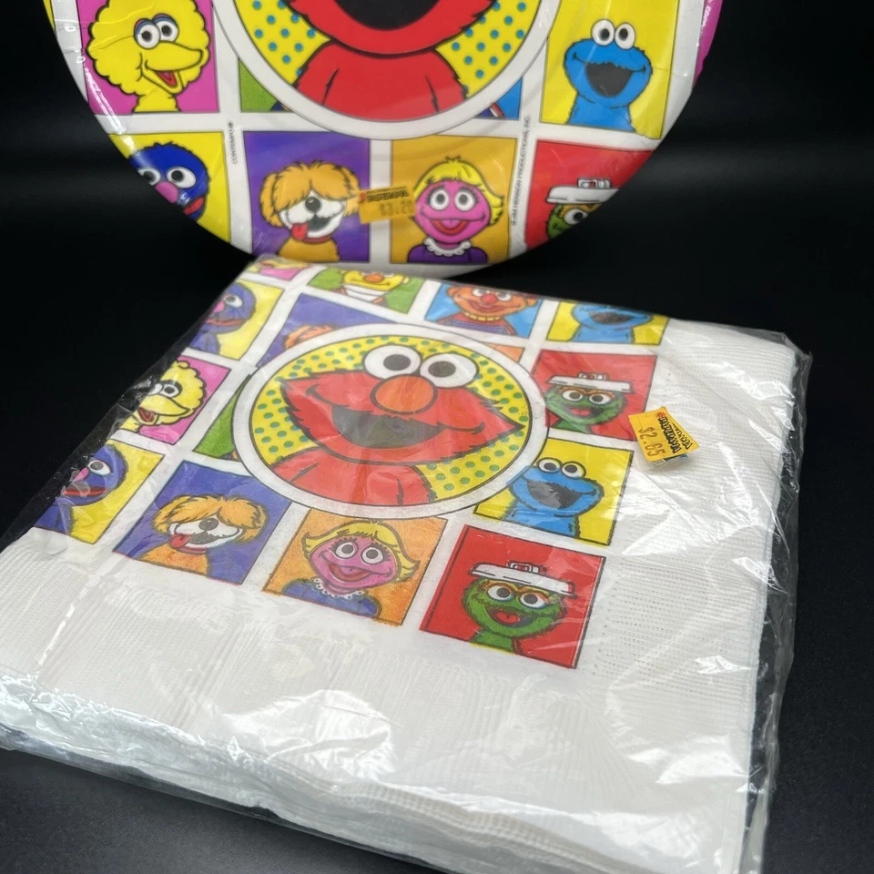 Platos de cumpleaños vintage Contempo Plaza Sésamo ELMO & FRIENDS (8) y servilletas (16) Foto 2 de 4