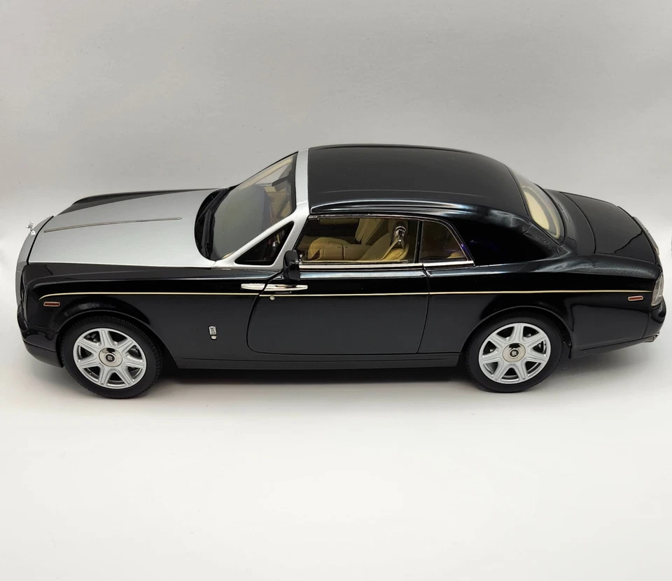 1/18 KYOSHO 2008 ROLLS ROYCE PHANTOM COUPE DIAMOND BLACK **NO BOX** - Image 4 of 4