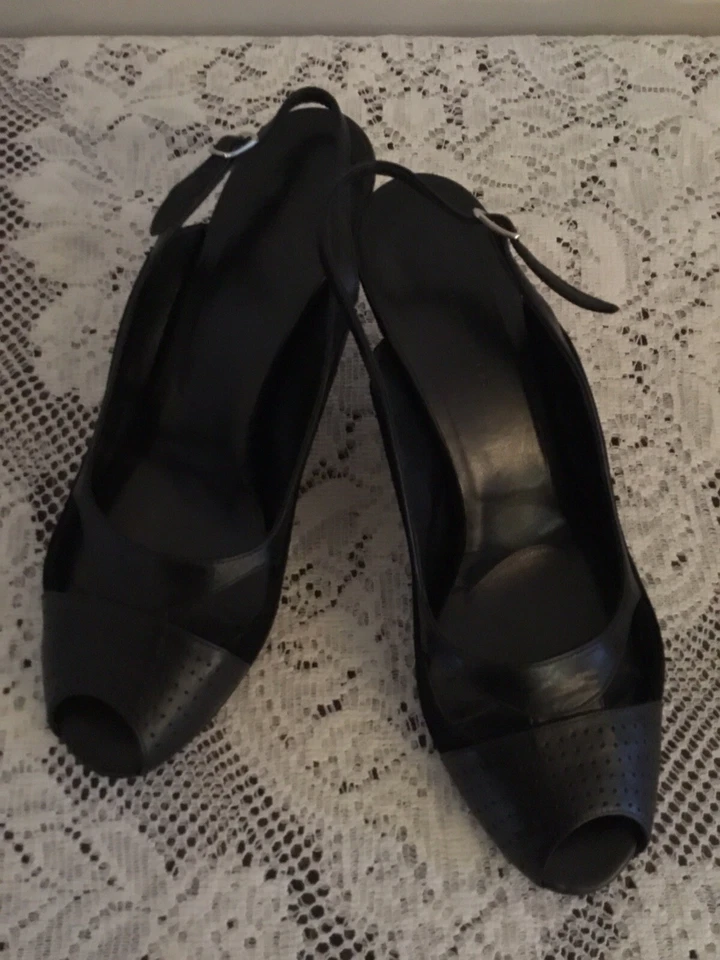 Zapatos de salón Balenciaga de cuero y gamuza con cordones punta abierta 40 EE. UU. 8 Foto 2 de 4