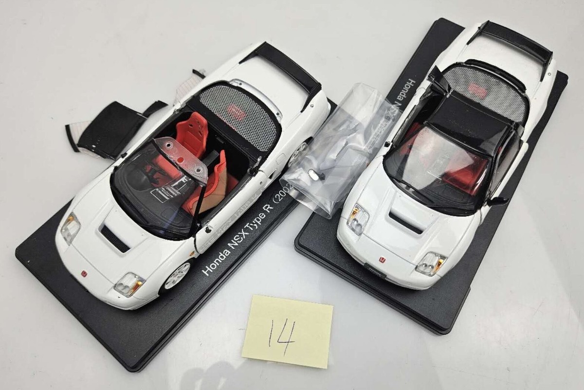 1/24 Premium Collectible 2002 Acura/Honda NSX Type R Die-Cast