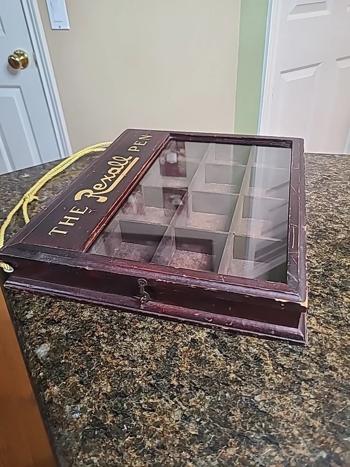 Vitrina de madera vintage para pluma estilográfica REXALL General Store "LA PLUMA REXALL" Foto 3 de 4