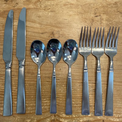 TOWLE TWS542 Or TSW546 STAINLESS FLATWARE 8 Pieces