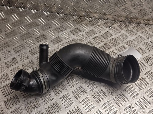 Volkswagen Golf V 2007 Diesel 77kW Ansaugrohr Ansaugschlauch Turbolader DRA17345