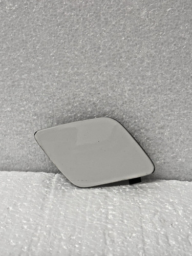 BMW 3er E92 E93 LCI LM PAKET KAPPE ABSCHLEPPÖSE STOßSTANGE VORNE WEISS 8035795