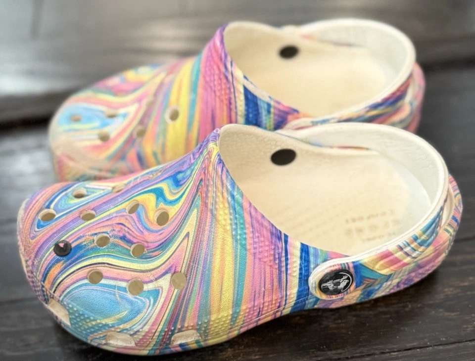 kids crocs size 13 girls tie dye pink swirl - Image 4 of 4