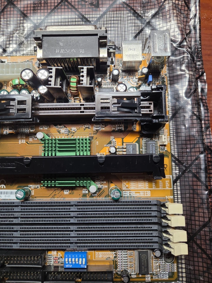 FIC VB-601 Slot 1 Motherboard (Intel 440BX ATX) w/ I/O Shield & Manual - Image 4 of 4