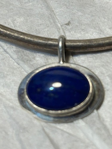 Dazzling Lapis Lazuli 925 Sterling Silver Handmade Oval Horizontal Pendant - Picture 4 of 5
