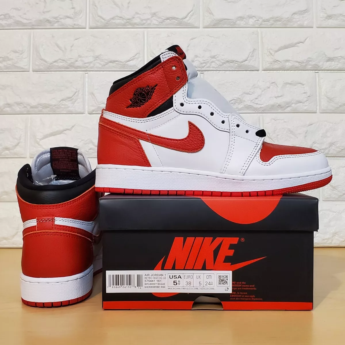 Air Jordan 1 Retro High OG GS Size 5.5Y Heritage White Red Black 575441-161