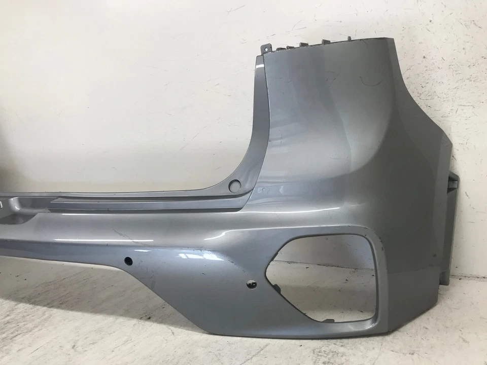 Cubierta de parachoques trasero plateada Kia Niro 2020-2022 con orificios de sensor 86611-G5500 OEM Foto 2 de 4