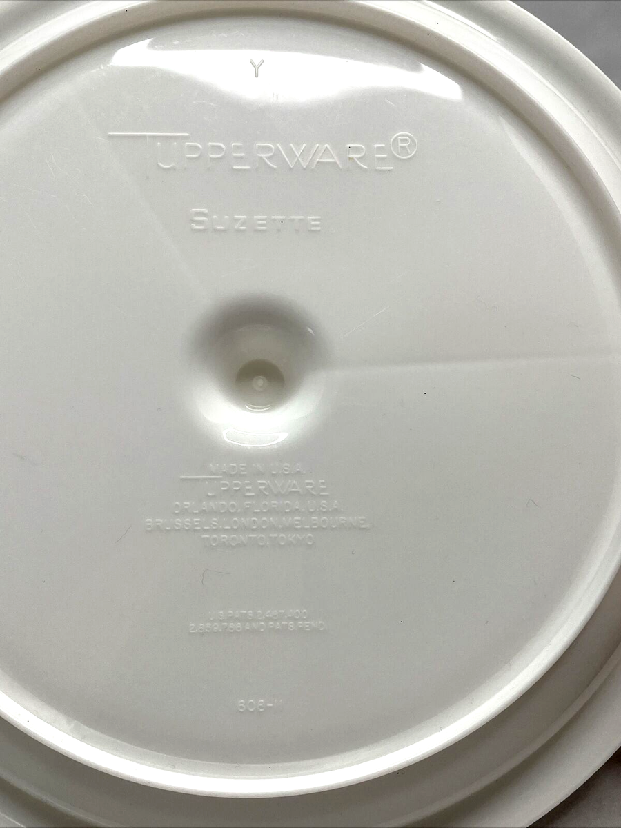 VTG Tupperware White Suzette 608-11 w/Tupper Seal Clear Lid 229-12