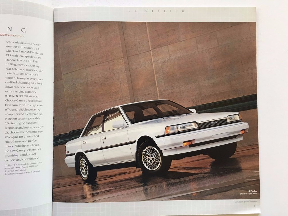 1988 Toyota Camry 16-page Original Car Sales Brochure Catalog