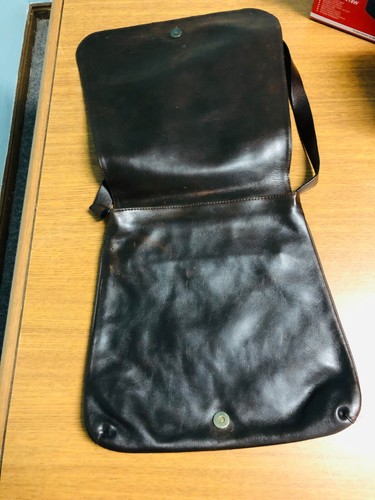 RARE AND VINTAGE 1970'S CAROLL MEN'S MESSENGER BAG BROWN LEATHER MADE IN FRANCE - Picture 12 of 19