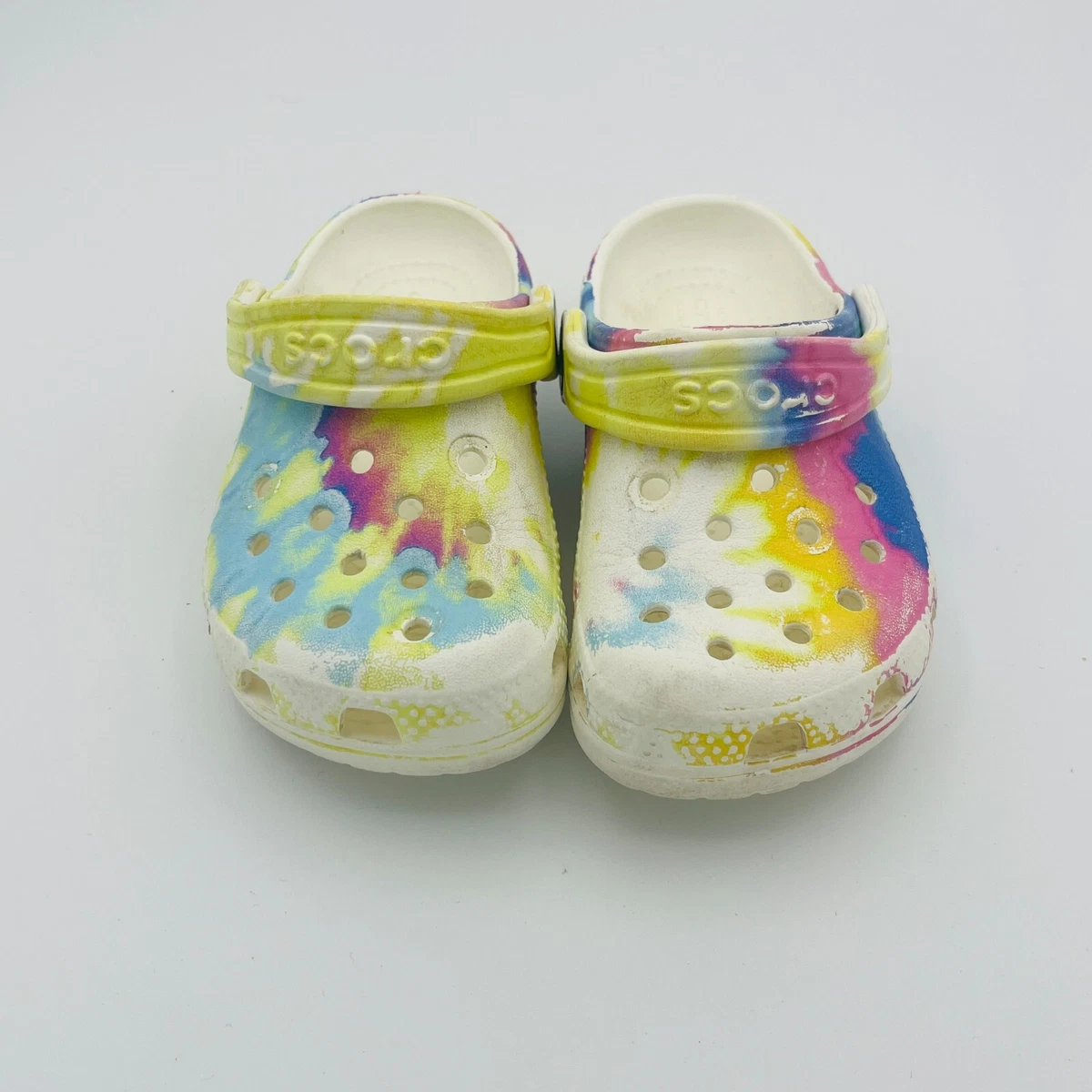 c8 crocs size