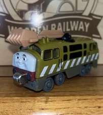 DIESEL 10 THOMAS FRIENDS TRAIN Diecast TAKE N PLAY ALONG  HAPPY SMILE VARIANT