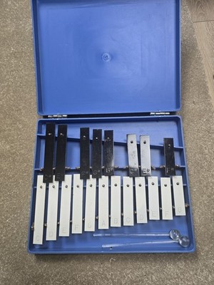 FCN 25 Schlüssel Vintage Glockenspiel eingebaut in Kunststoff Tragetasche