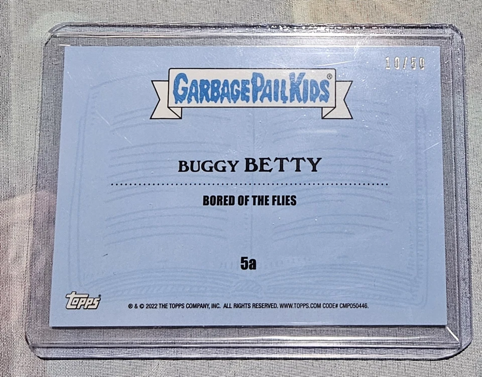 GPK Garbage Kids 2022 Bored of the Flies Patch Relic Buggy Betty 10/50 Perfect - Image 2 of 3