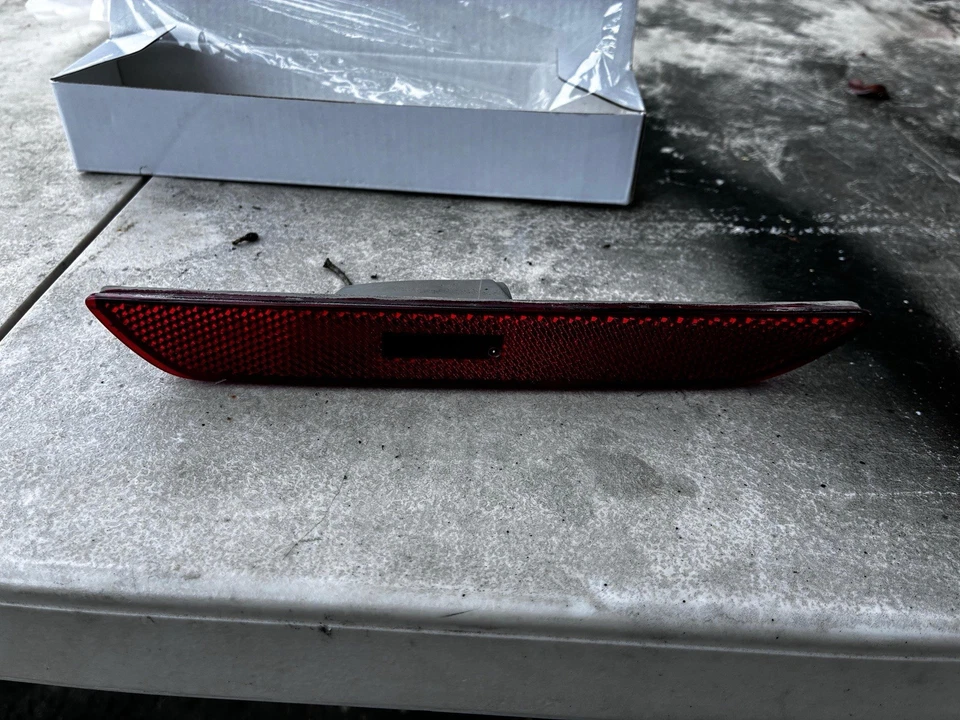 2015-2023 FORD MUSTANG PARA-CHOQUE TRASEIRO LADO ESQUERDO (LÂMPADA MARCADOR DE DIREÇÃO FABRICANTE DE EQUIPAMENTO ORIGINAL - Imagem 3 de 3