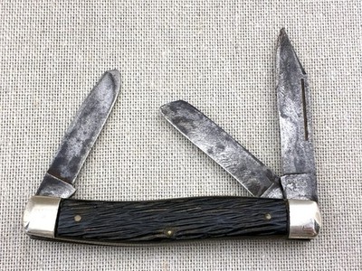 Vintage Hammer Brand Pocket Knife With A Three Blade Design USA
